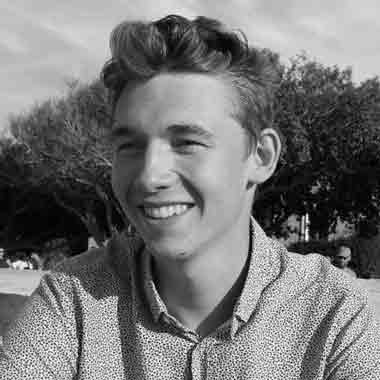 Photo de Julien Vanroy, développeur formé à l'École des Gobelins