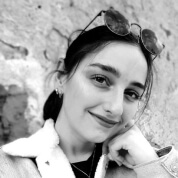 Photo de Juliette Sage--Aubriot, développeuse formée à l'École des Gobelins